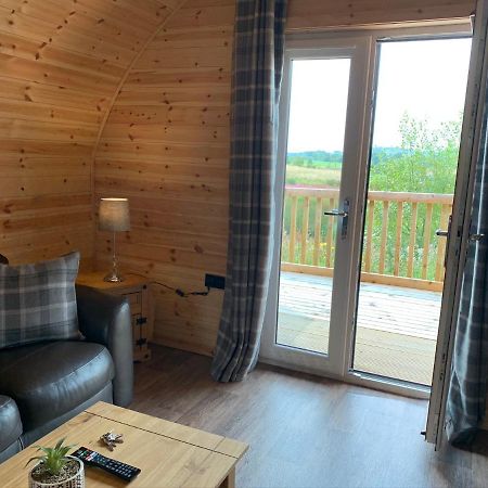 Kelty Pond View Pod 3 With Private Hot Tub -Fife - Loch Leven - Lomond Hillsヴィラ エクステリア 写真