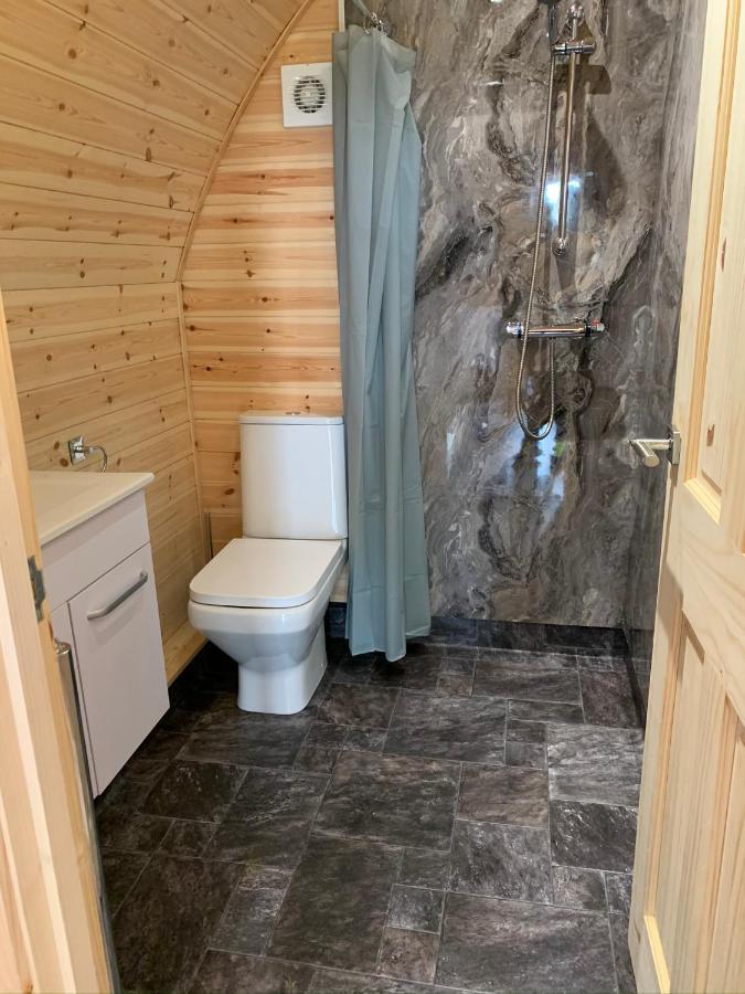 Kelty Pond View Pod 3 With Private Hot Tub -Fife - Loch Leven - Lomond Hillsヴィラ エクステリア 写真