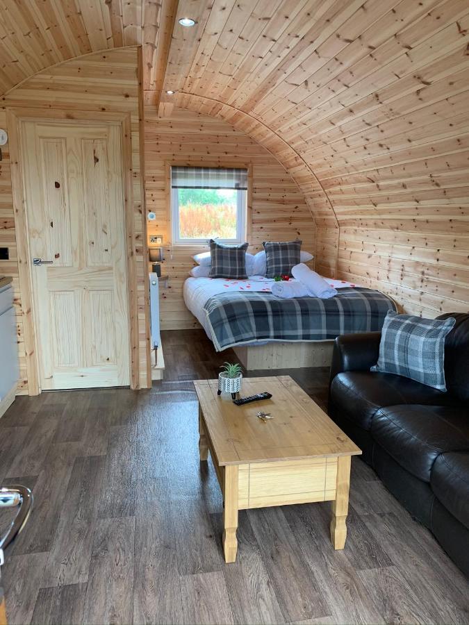 Kelty Pond View Pod 3 With Private Hot Tub -Fife - Loch Leven - Lomond Hillsヴィラ エクステリア 写真