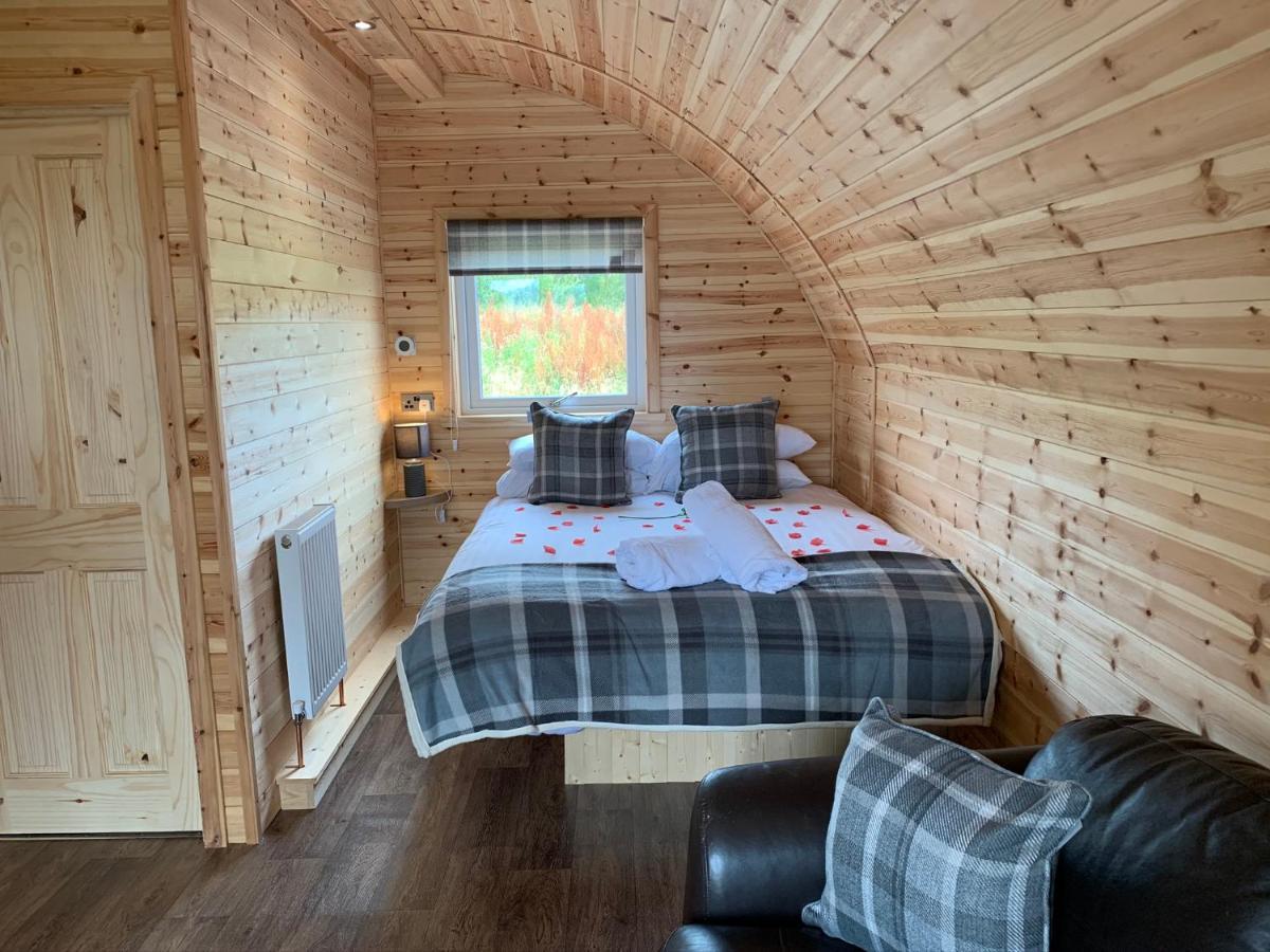 Kelty Pond View Pod 3 With Private Hot Tub -Fife - Loch Leven - Lomond Hillsヴィラ エクステリア 写真